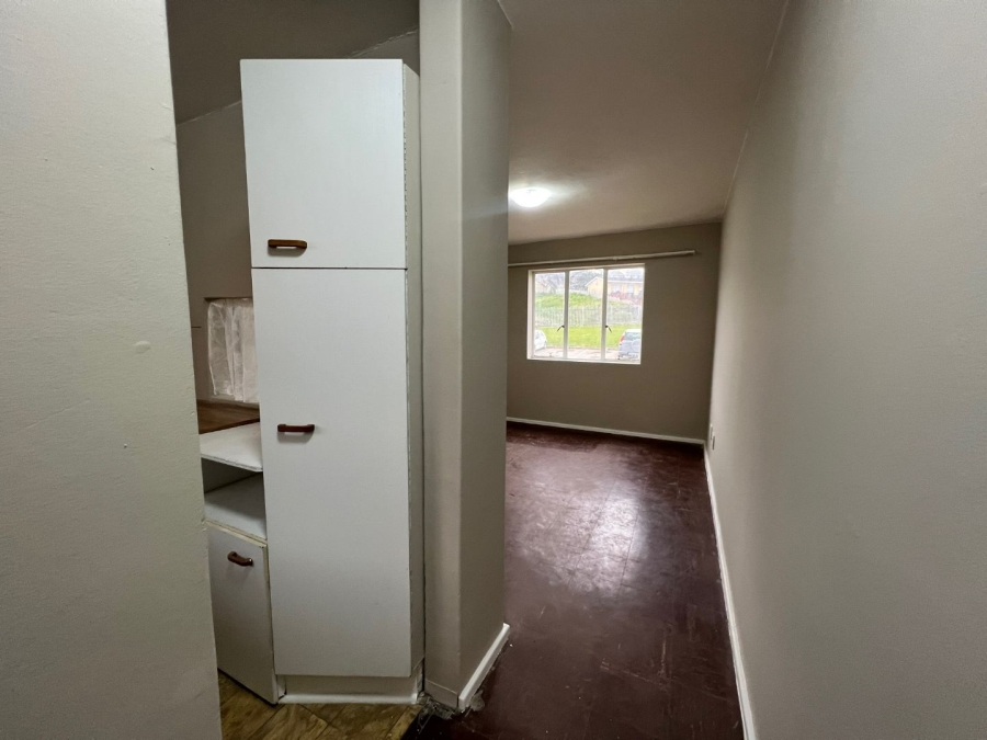 To Let 1 Bedroom Property for Rent in Kensington Eastern Cape